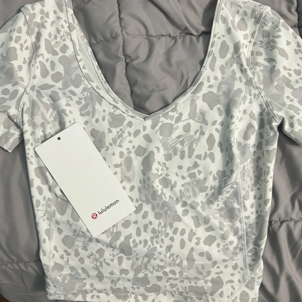 lululemon Align Tee - Picture 1 of 3